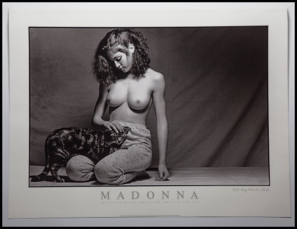 2004-photo-madonna-nude-and-hugo-the-cat-60x80
